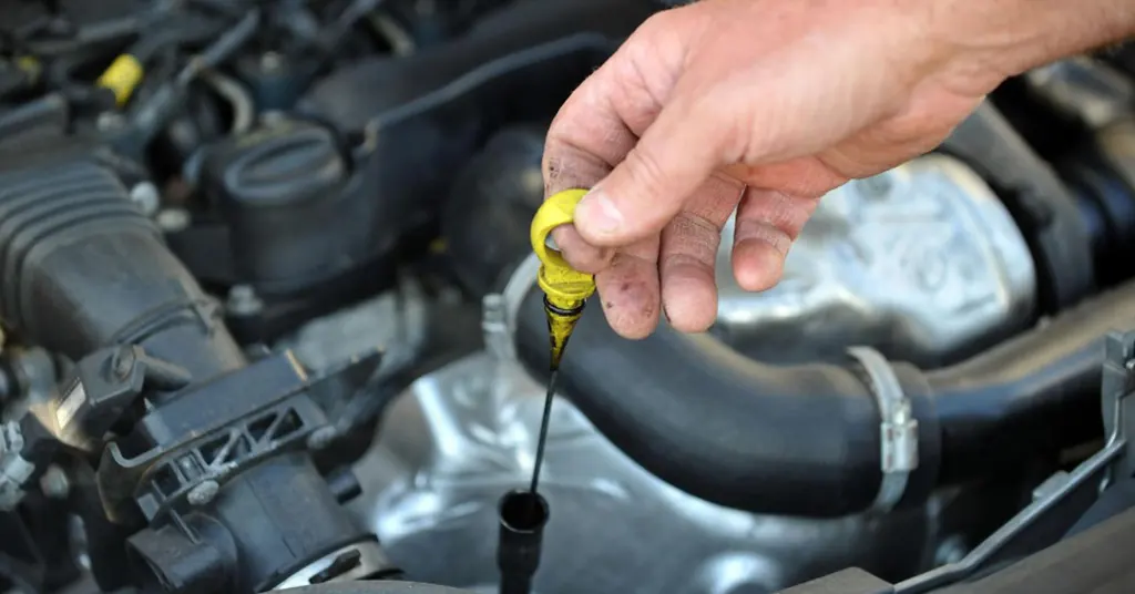 Kenapa Penting Check Minyak Hitam Kereta Kenapa Penting Check Minyak Hitam Kereta