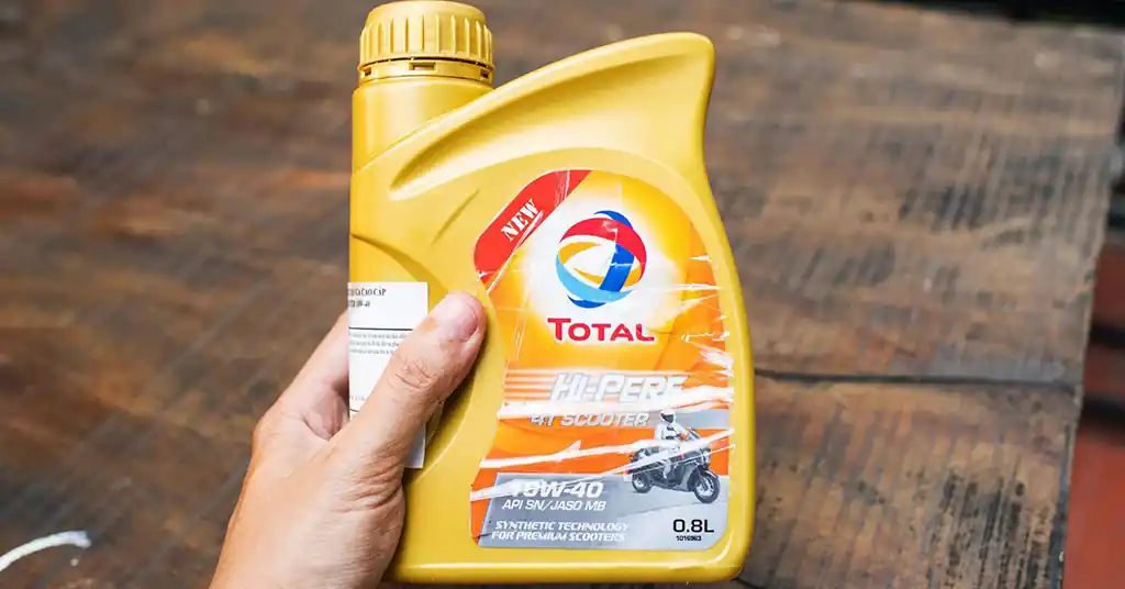Total Hi Perf 4T Racing 10W 40 Total Hi-Perf 4T Racing 10W-40