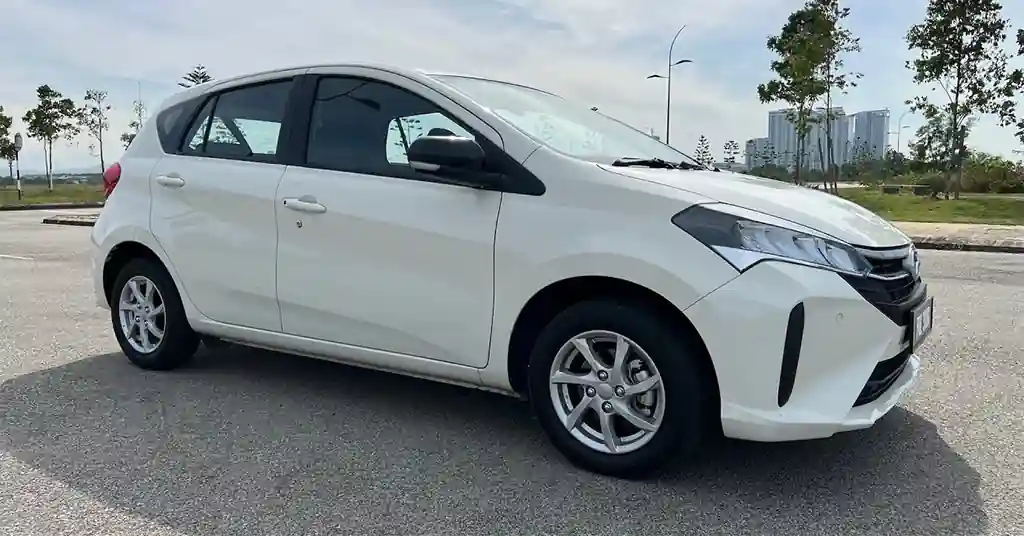 Kereta Paling Jimat Minyak di Malaysia Perodua Myvi Kereta Paling Jimat Minyak di Malaysia Perodua Myvi