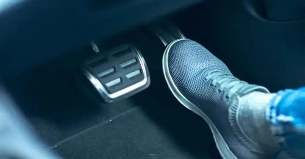 Maksud Pedal Minyak Kereta Auto Maksud Pedal Minyak Kereta Auto