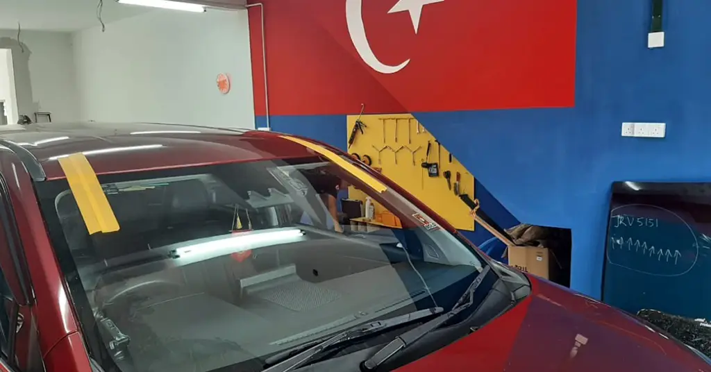 1. S18 Kedai Cermin Kereta 1. S18 Kedai Cermin Kereta